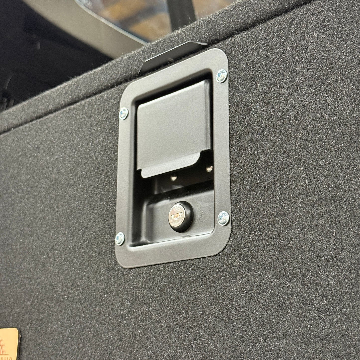03-09 GX470 Drawer System