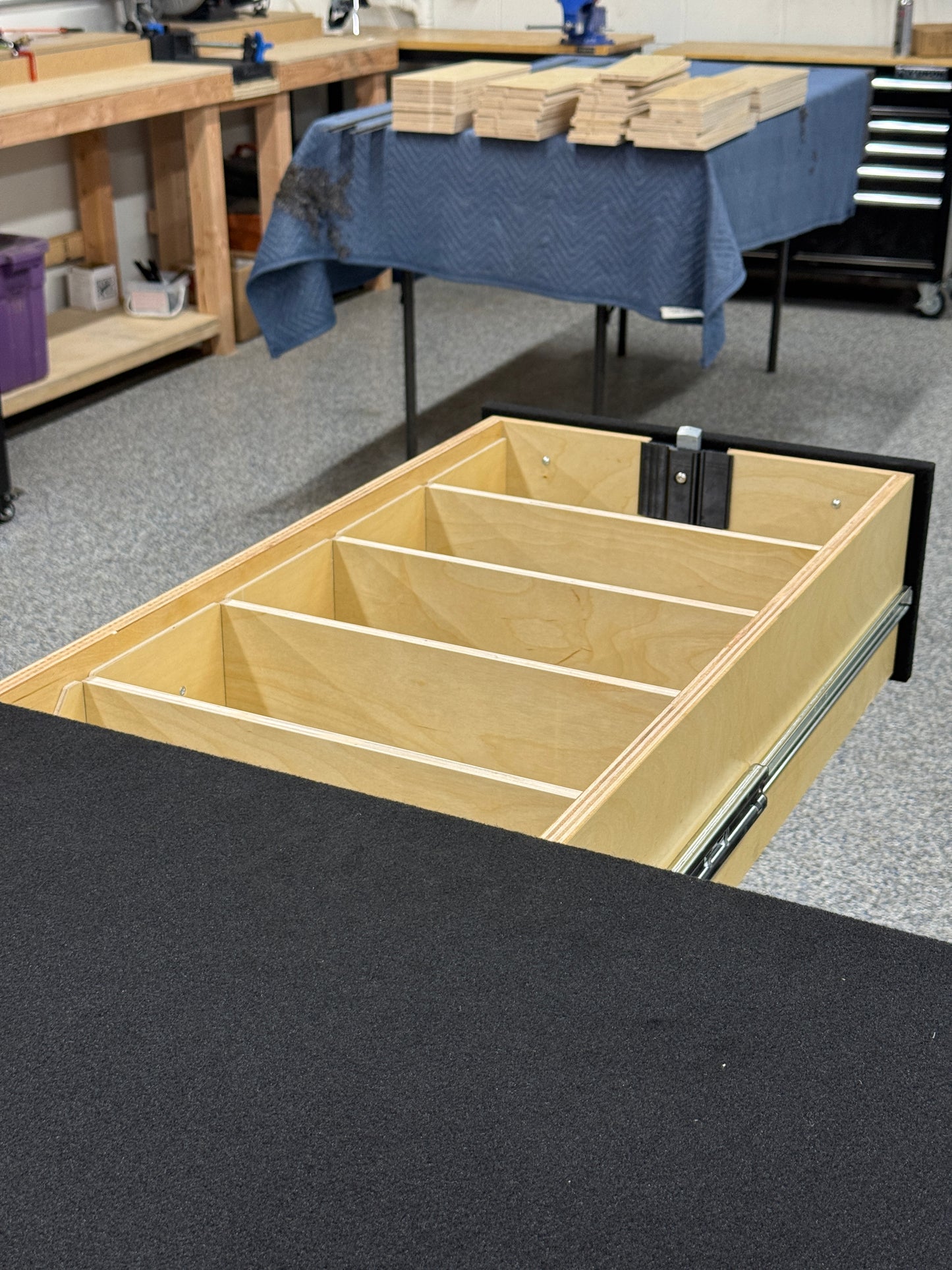 03-09 GX470 Drawer System