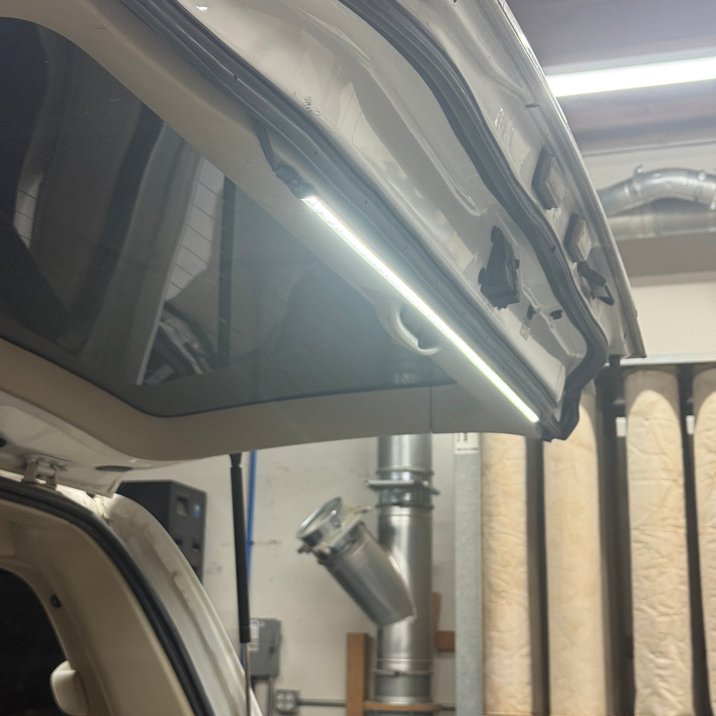 100 Series Land Cruiser / LX470 Cargo Light Kit