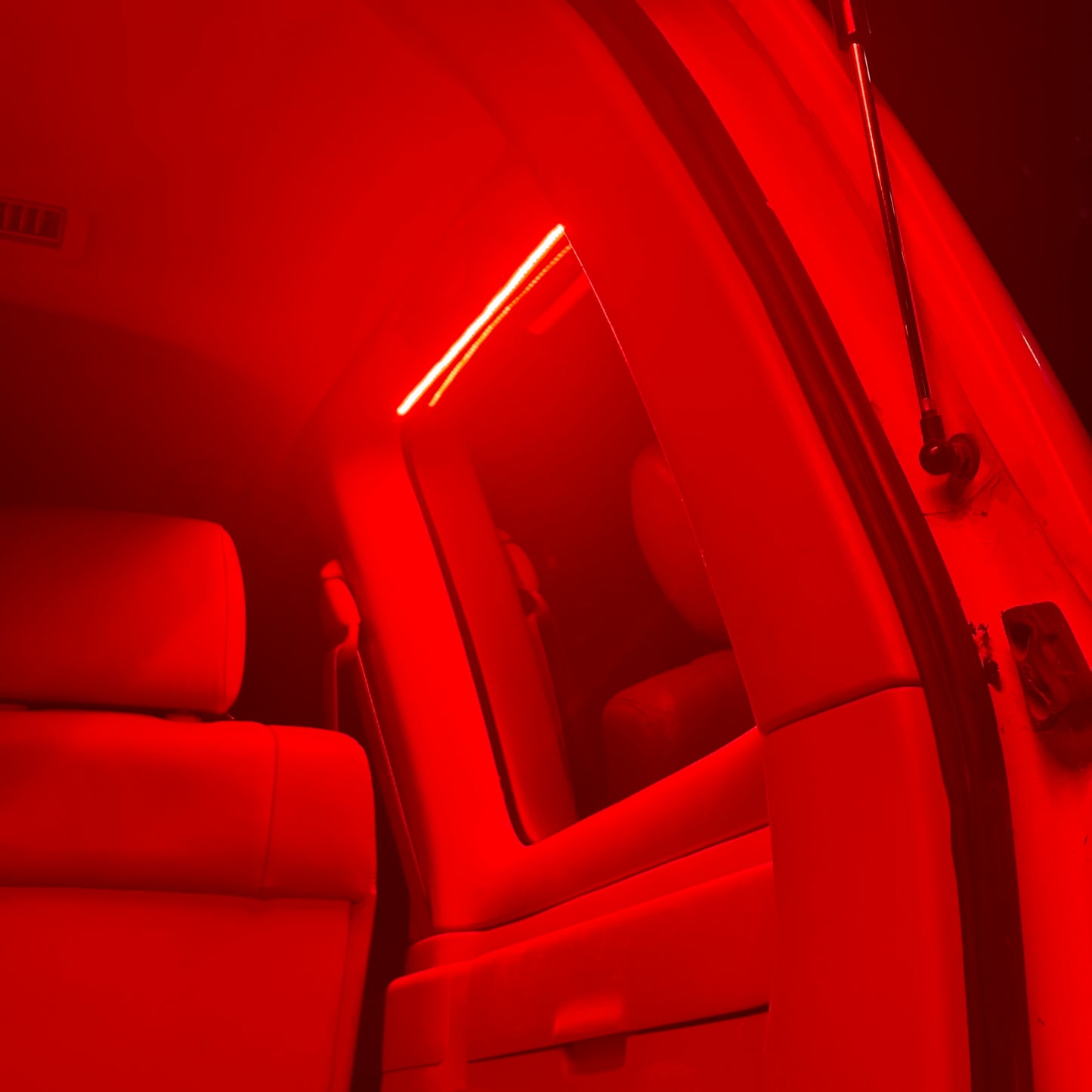 100 Series Land Cruiser / LX470 Cargo Light Kit