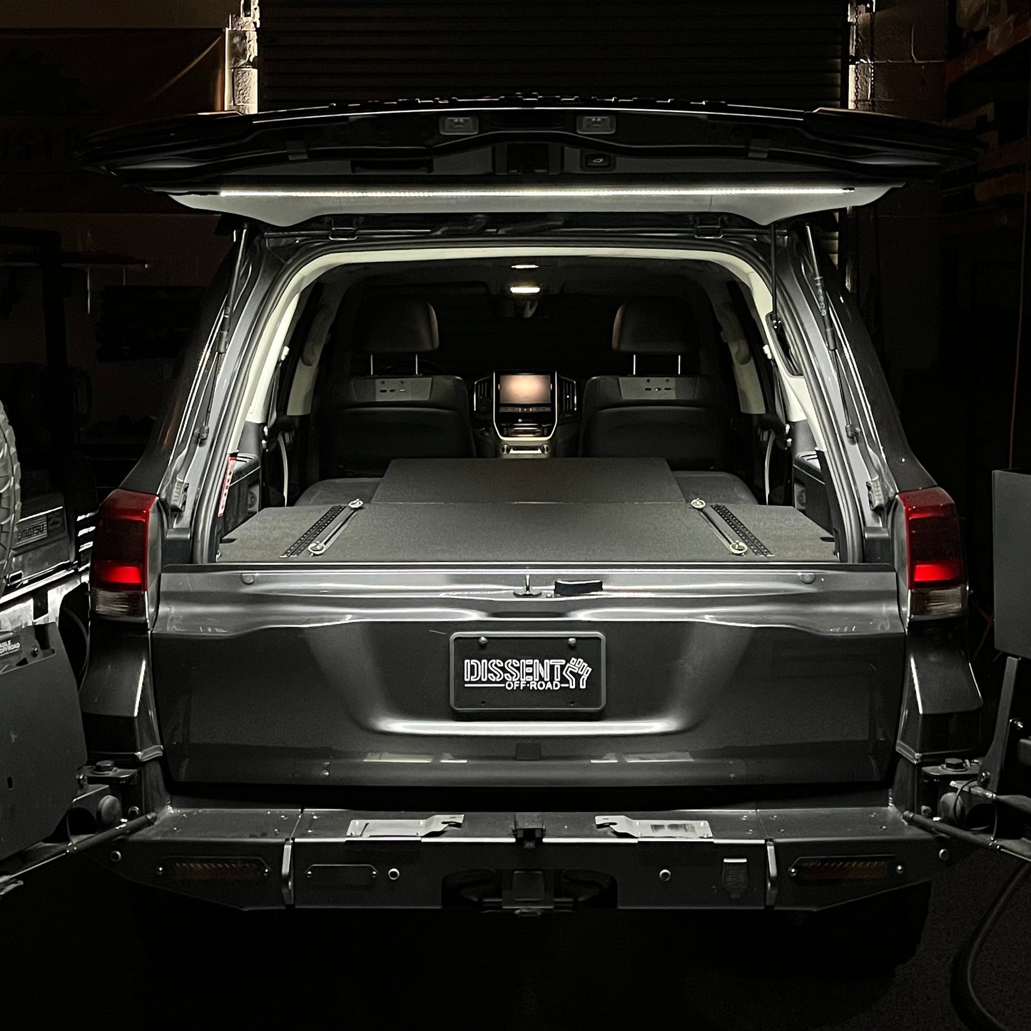 200 Series / LX570 Cargo Light Kit